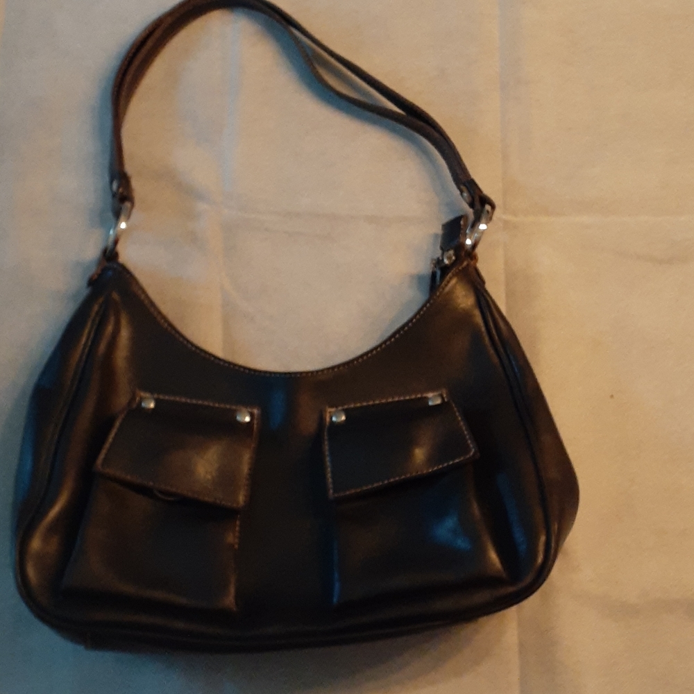 Medium size shoulder purse